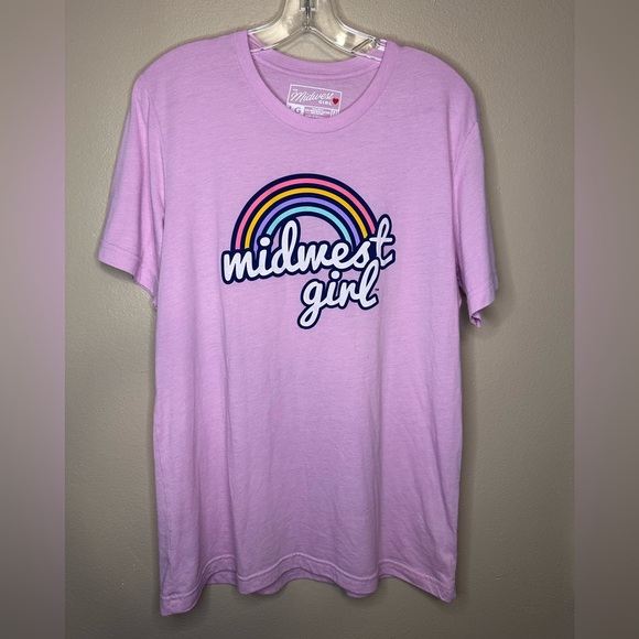 The Midwest Girl Women’s Pink Rainbow Tee T-shirt Size Large Excellent Condition - Picture 2 of 4
